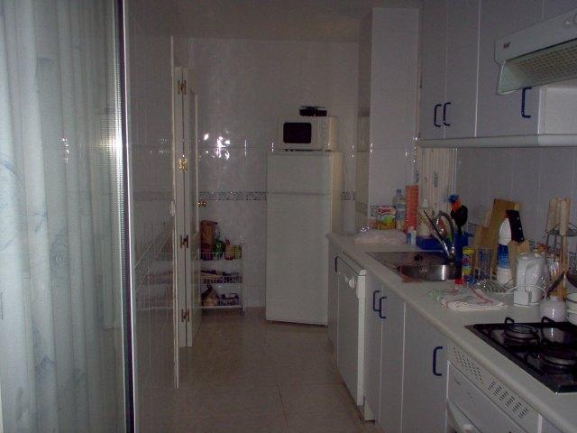 Se alquila adosado de vacaciones de 2 dormitorios y 1 baño en Res. Tartessos de Costa Ballena con garaje y piscina y jardín comunitarios